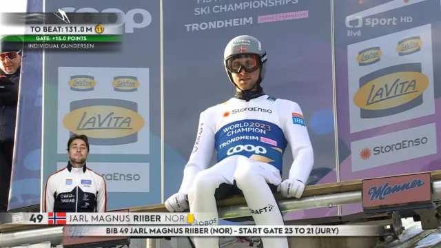 Skok Jarla Magnuse Riibera v závodě sdruženářů na velkém můstku na MS v Trondheimu