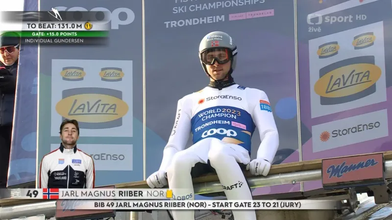 Skok Jarla Magnuse Riibera v závodě sdruženářů na velkém můstku na MS v Trondheimu