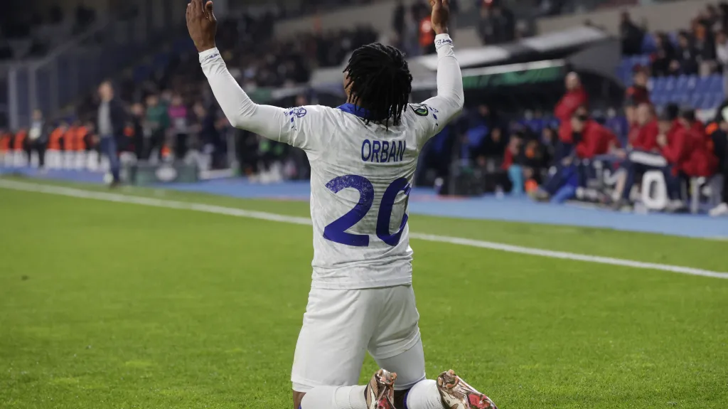 Gift Orban z Gentu oslavuje gól v Konferenční lize