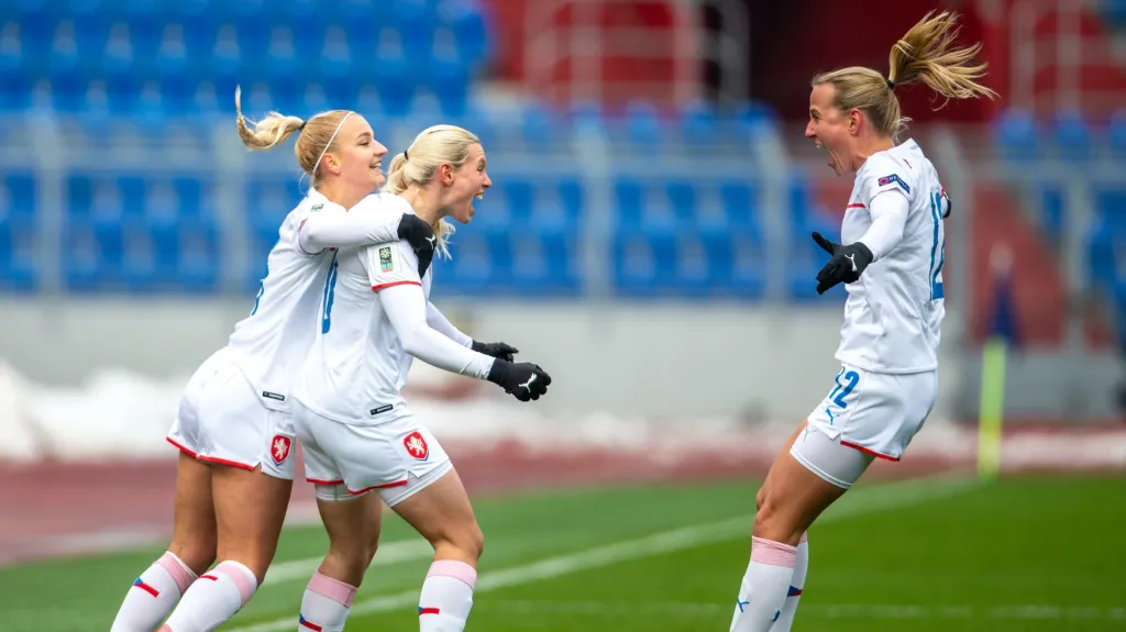 Češky se radují z vedoucí branky do sítě Nizozemska