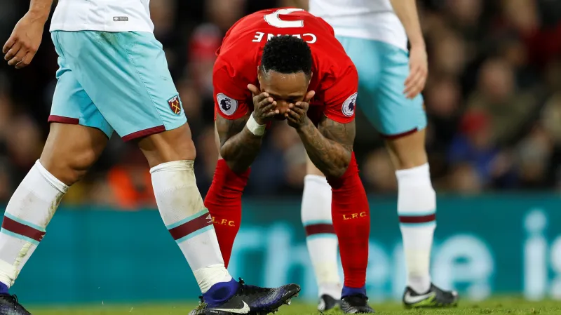 Zklamaný Nathaniel Clyne z Liverpoolu