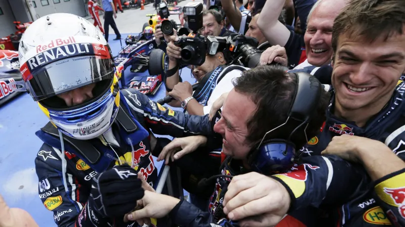 Slavící Sebastian Vettel
