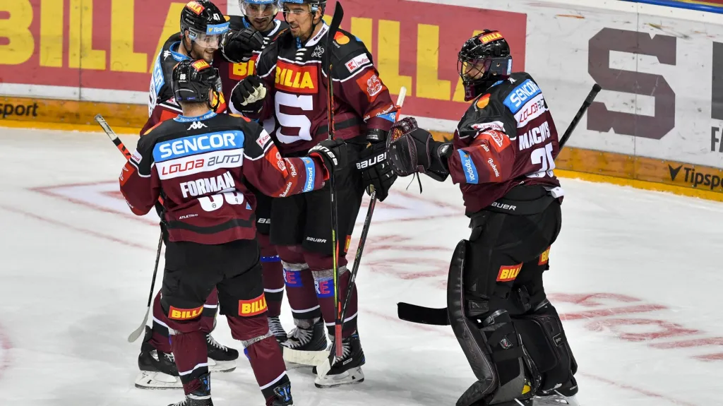 Slavící hokejisté Sparty