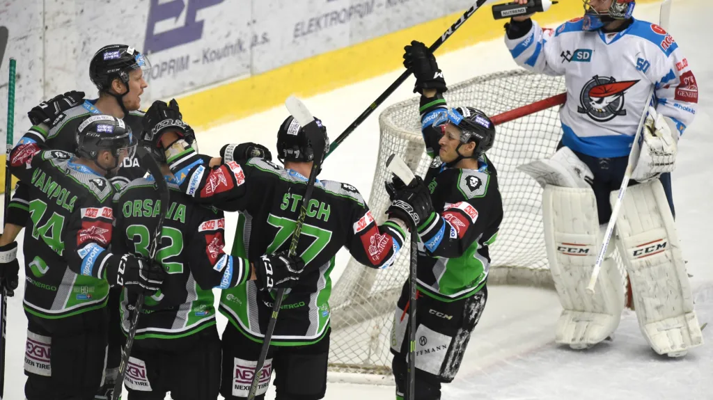 Bruslaři z Mladé Boleslavi se radují v zápase proti Chomutovu