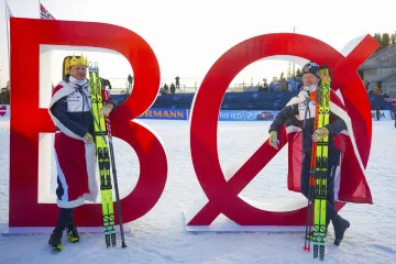 Norští biatlonoví bratři Johannes a Tarjei Böové
