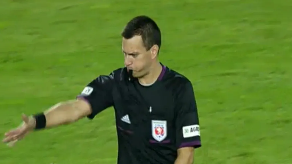 Rozhodčí Tomáš Adámek