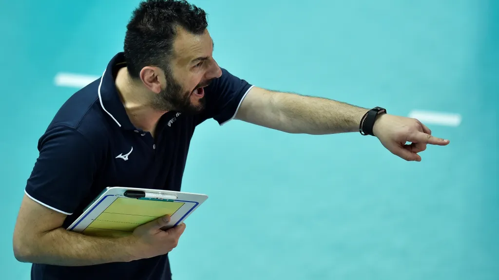 Trenér českých volejbalistek Jannis Athanasopulos