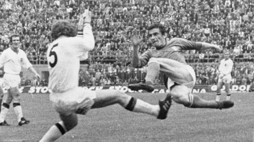 Gigi Riva na ME 1972 v zápase s Belgií