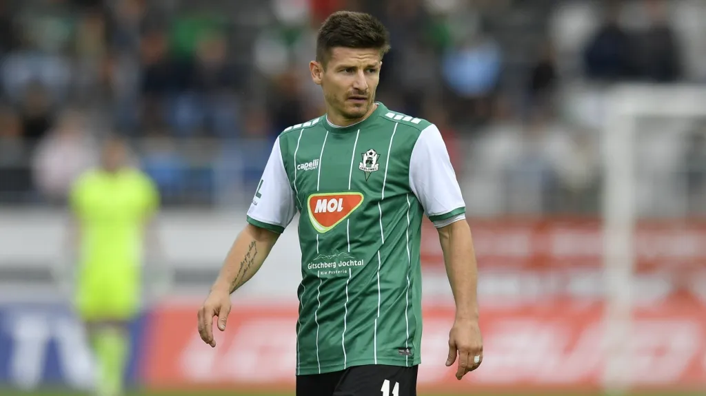 Václav Pilař v utkání proti Celticu 