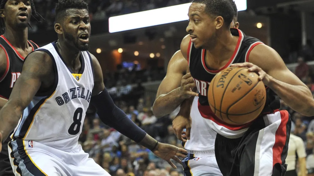 C.J. McCollum v utkání proti Memphisu