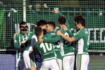 Slavící fotbalisté Bohemians 1905