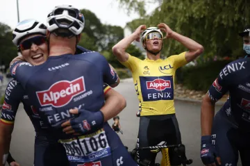 Radující se tým Alpecin-Fenix