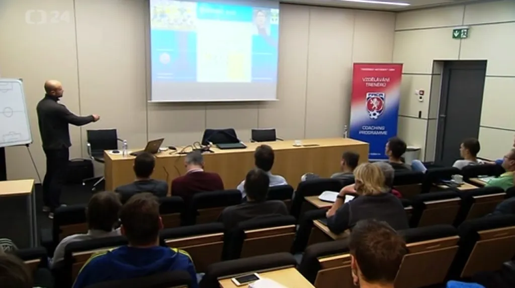 Trenéři probírali moderní trendy ve fotbale