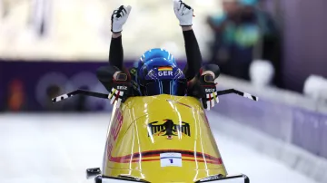 Jízda Johannese Lochnera v 1. kole závodu čtyřbobů