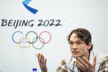 Nils van der Poel na tiskové konferenci