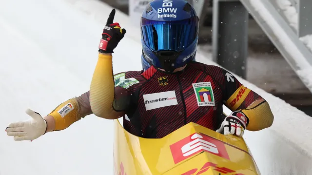 Medailové jízdy tří německých dvojbobů