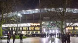 BEZ KOMENTÁŘE: Záběry z evakuace stadionu v Hannoveru