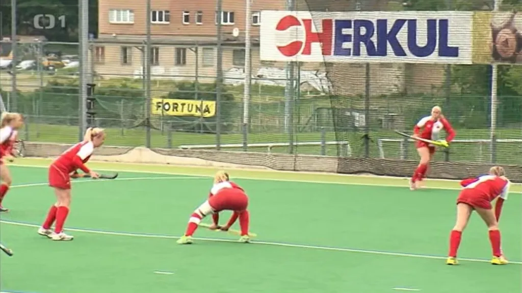 Pozemní hokejistky Slavie budou hrát o udržení