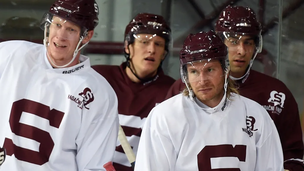 Hokejisté Sparty začali přípravu na ledě