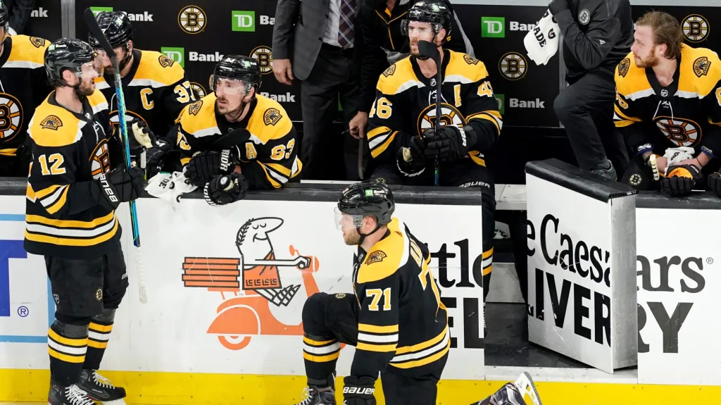 Zasmušilá střídačka Bruins