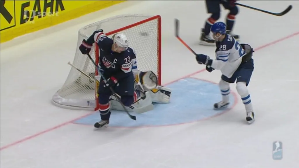 Gól v utkání USA - Finsko: Sexton - 3:1 (35. min.)