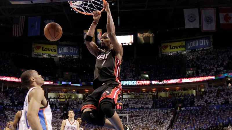 Smeč Chrise Boshe z Miami