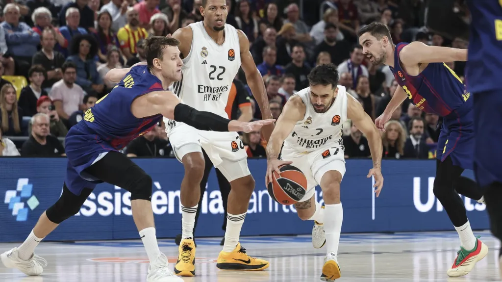 Jan Veselý v duelu s Realem Madrid