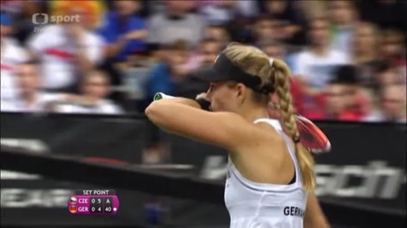 Hloupé heknutí Kerberové ukončilo první set proti Šafářové