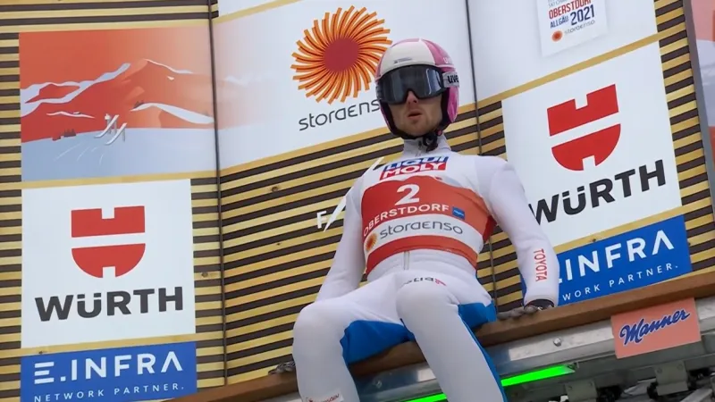 Skoky českého kvarteta na středním můstku v Oberstdorfu