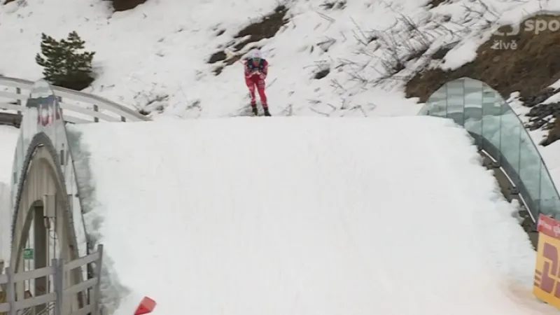 Závěr běžecké části závodu v Oslu