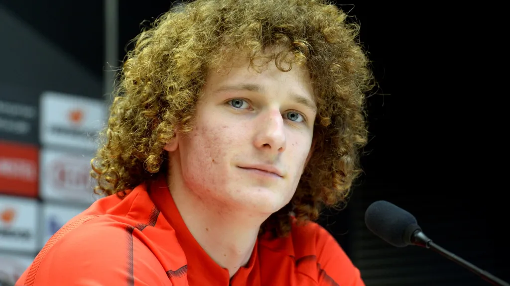 Alex Král ze Slavie na tiskové konferenci