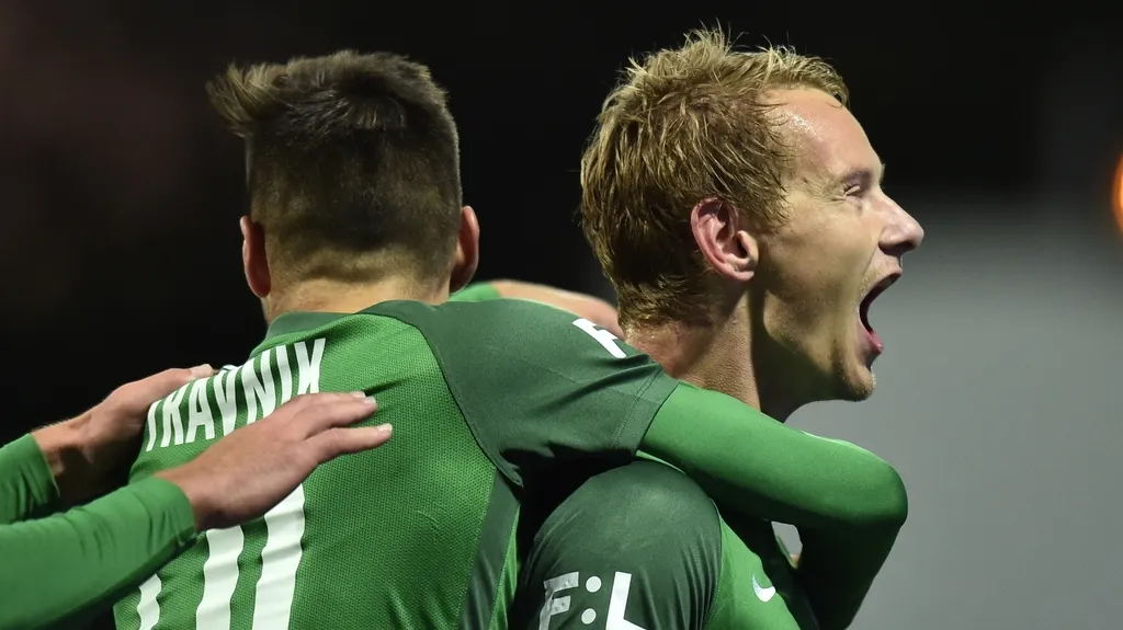 Jan Chramosta se raduje z gólu