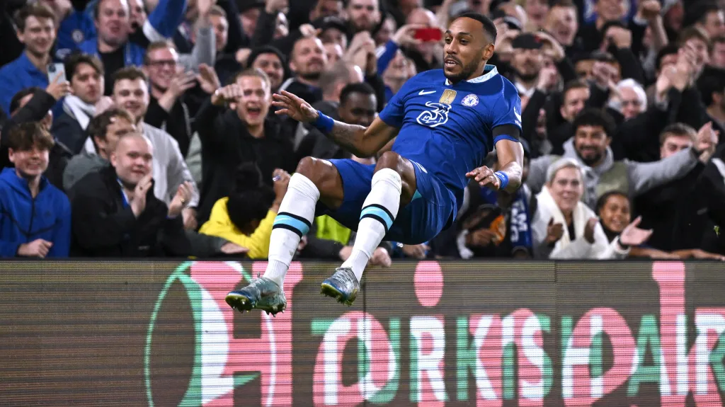 Pierre-Emerick Aubameyang z Chelsea oslavuje gól v Lize mistrů