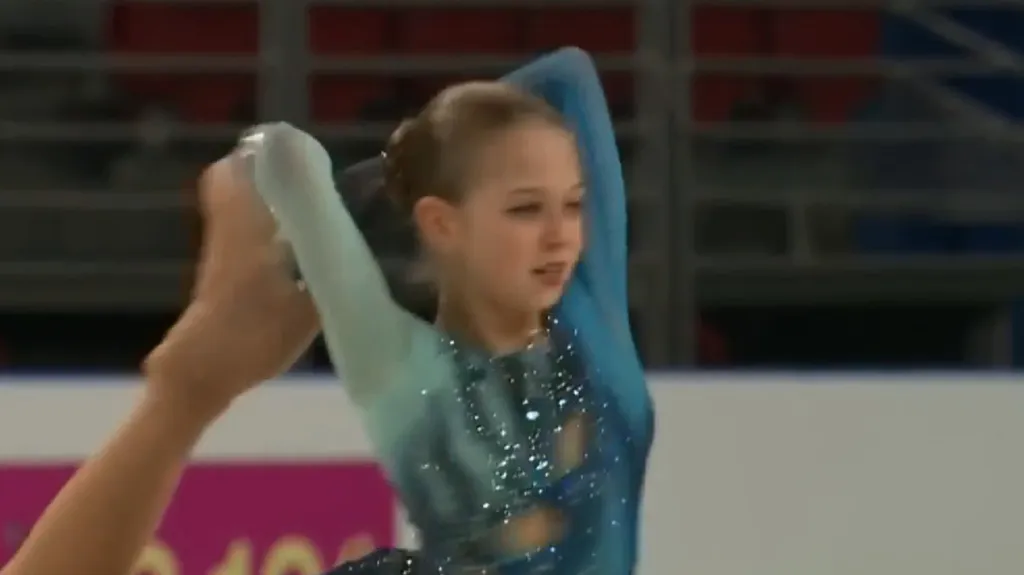 Třináctiletá Trusovová skočila jako první žena čtverný toeloop