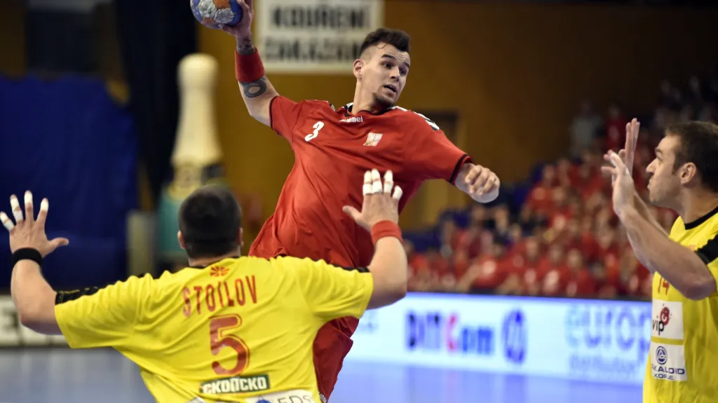 Roman Bečvář v zápase Česka s Makedonií