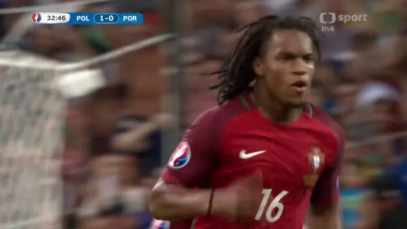 Gól v utkání Polsko - Portugalsko: Sanches - 1:1 (33. min.)