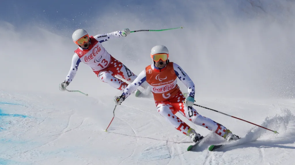 Lyžař Patrik Hetmer s navigátorem Miroslavem Macalou