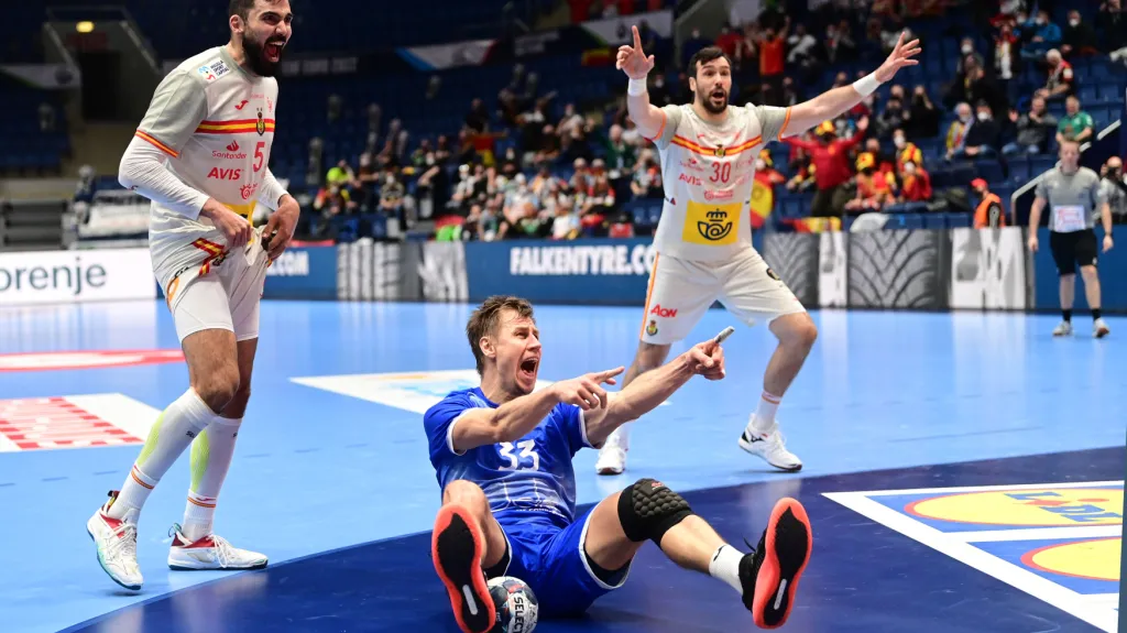 Ruský střelec Daniil Šiškarev po akci přerušené Španěly