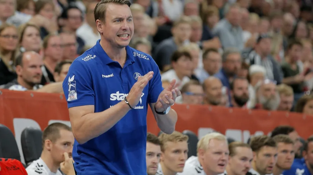 Filip Jícha na lavičce Kielu