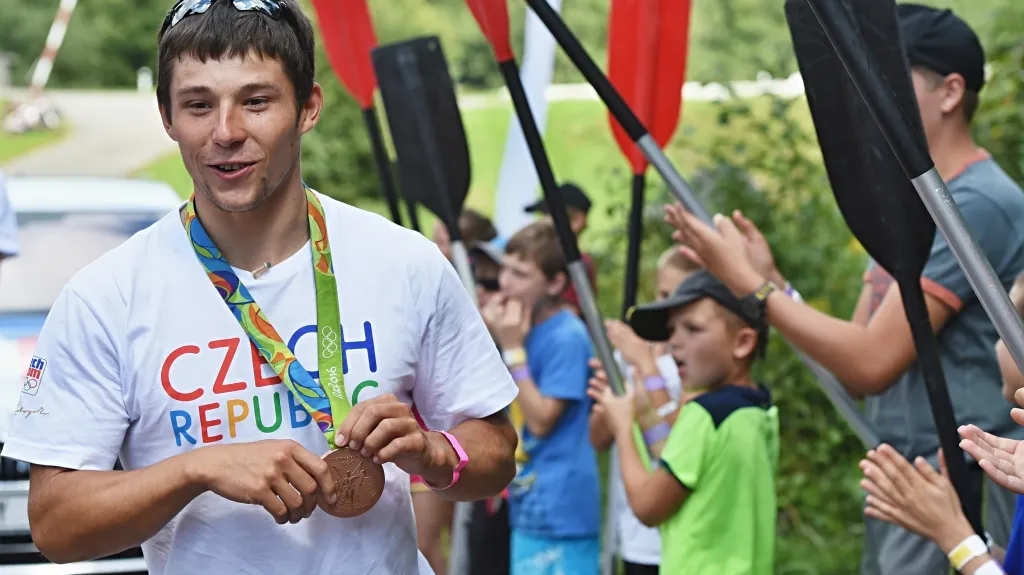 Jiří Prskavec s bronzovou medailí z Ria