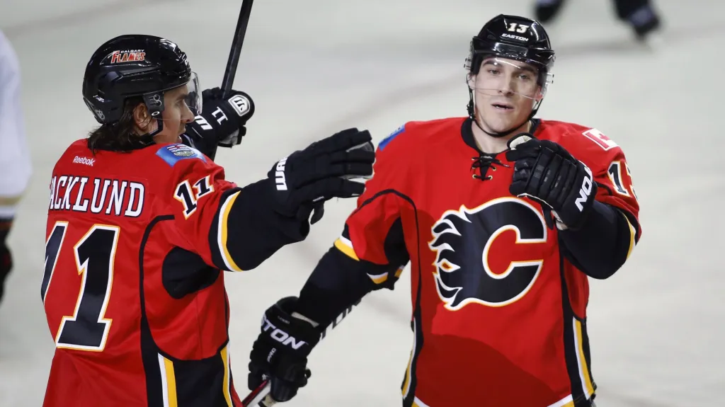 Radující se hráči Calgary