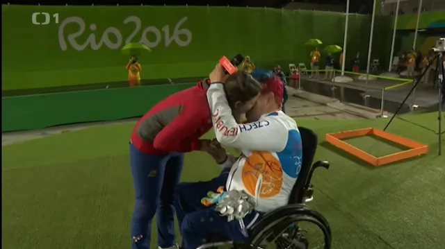 Drahonínský se zasnoubil v lukostřeleckém areálu, ženit se tam ale nebude