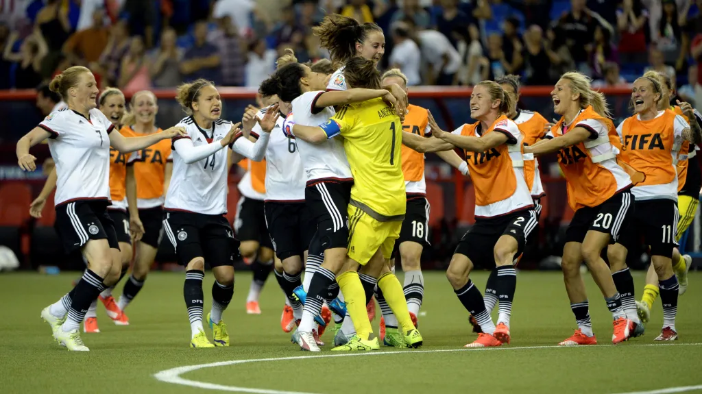 Radost německého družstva z postupu do semifinále