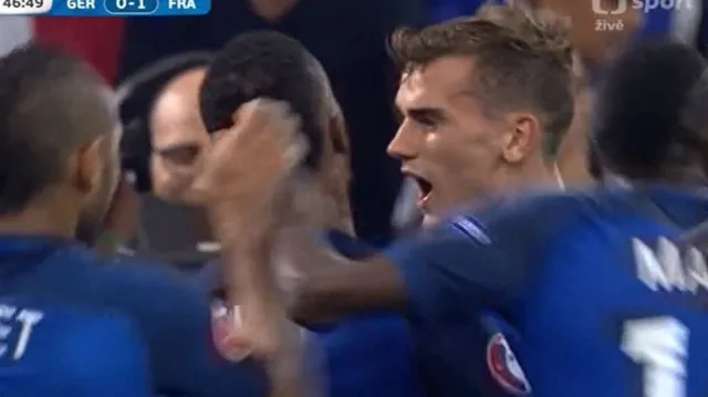 Gól v utkání Německo - Francie: Griezmann z pen. - 0:1 (45.+2. min.)