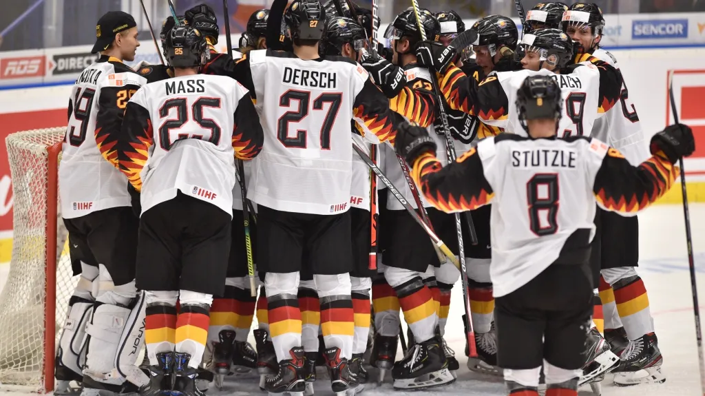 Slavící hokejisté Německa do 20 let