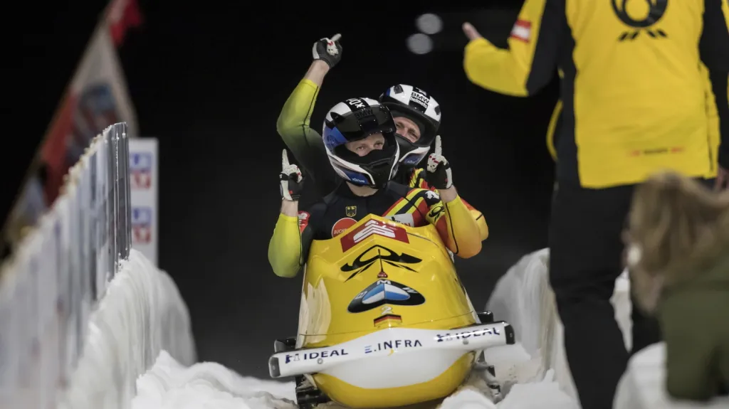 Dvořákův dvojbob skončil na MS 15., šampionem je Friedrich