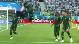 Gól v utkání Nigérie - Argentina: Moses z pen. - 1:1 (49. min.)