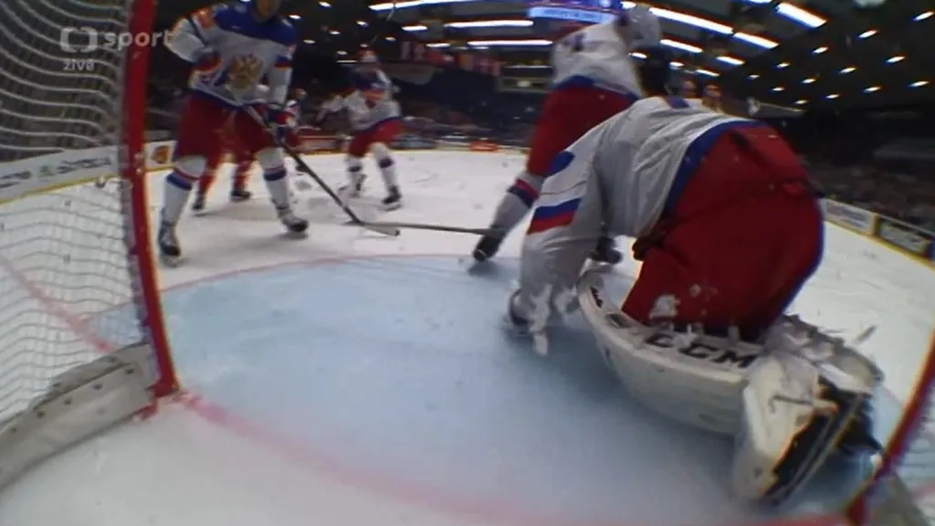 Gól v utkání Rusko - Dánsko: Green - 2:1 (30. min.)