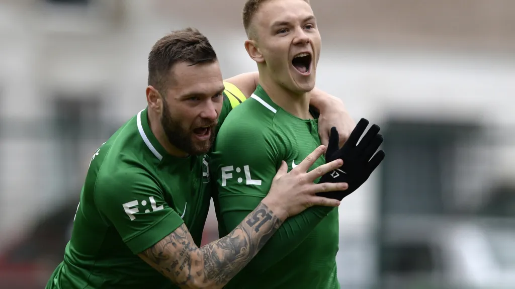 Jan Matoušek se raduje z branky