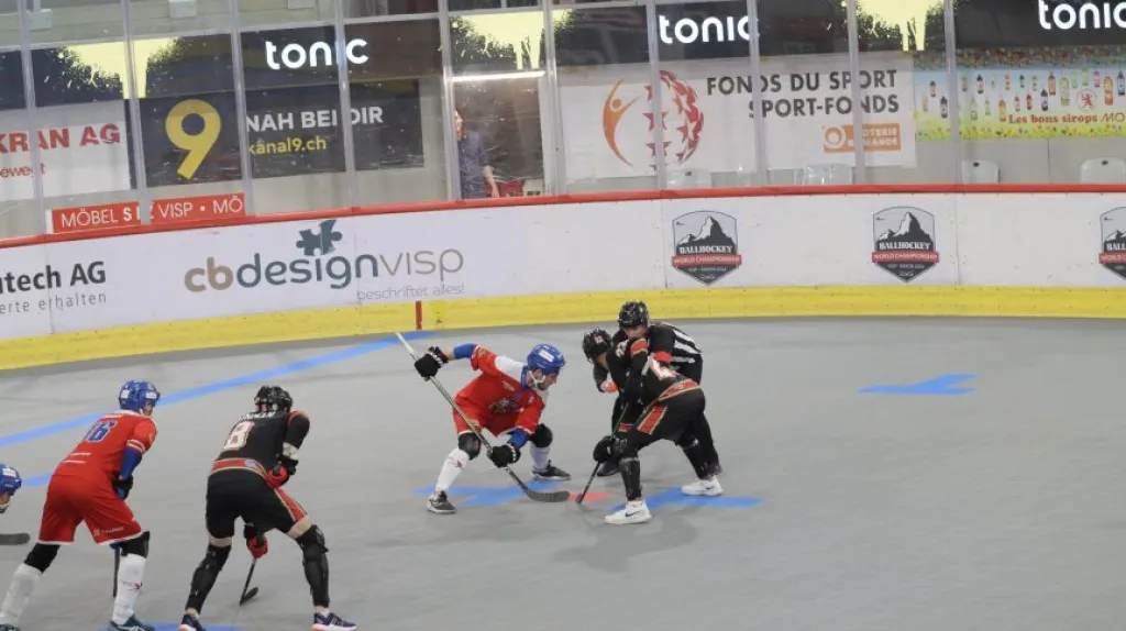 Finále MS hokejbalistů Česko – Kanada